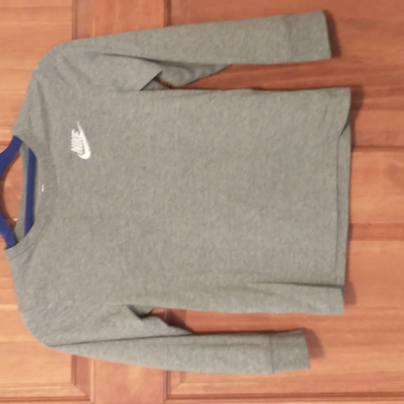 Nike kid's size L(7) athletic cut mostly cotton blend long-sleeved Tee - Picture 1 of 8